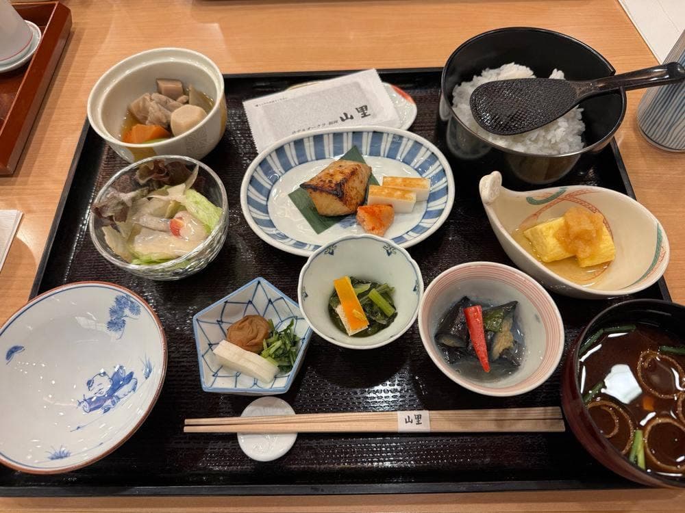 ホテルオークラ福岡和食堂山里