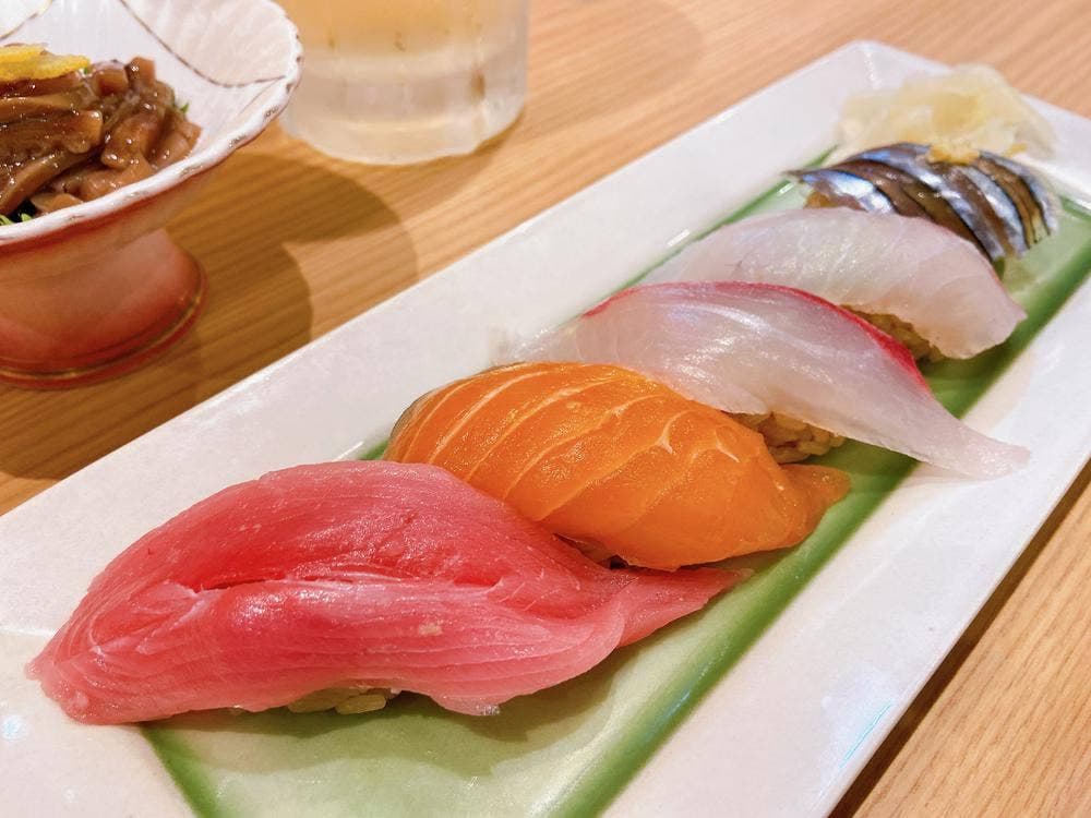 超速鮮魚寿司 羽田市場 博多リバレインモール店