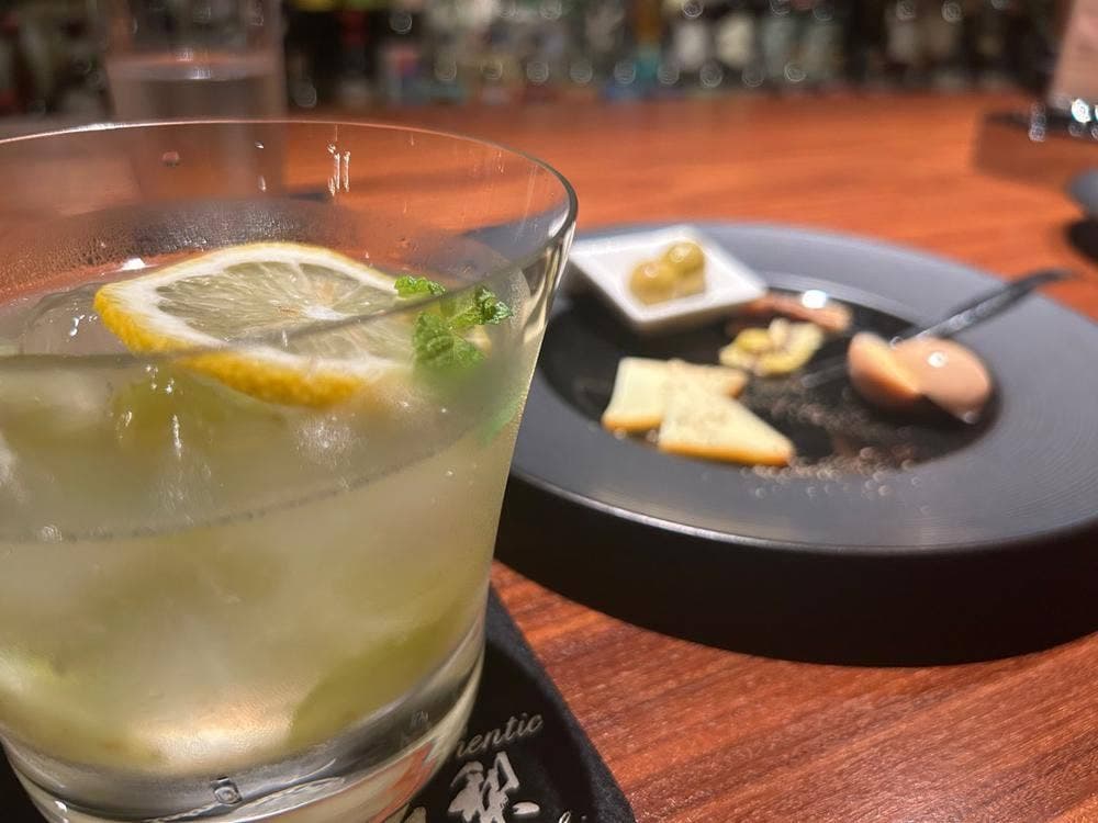 Bar The Authentic 坂梨