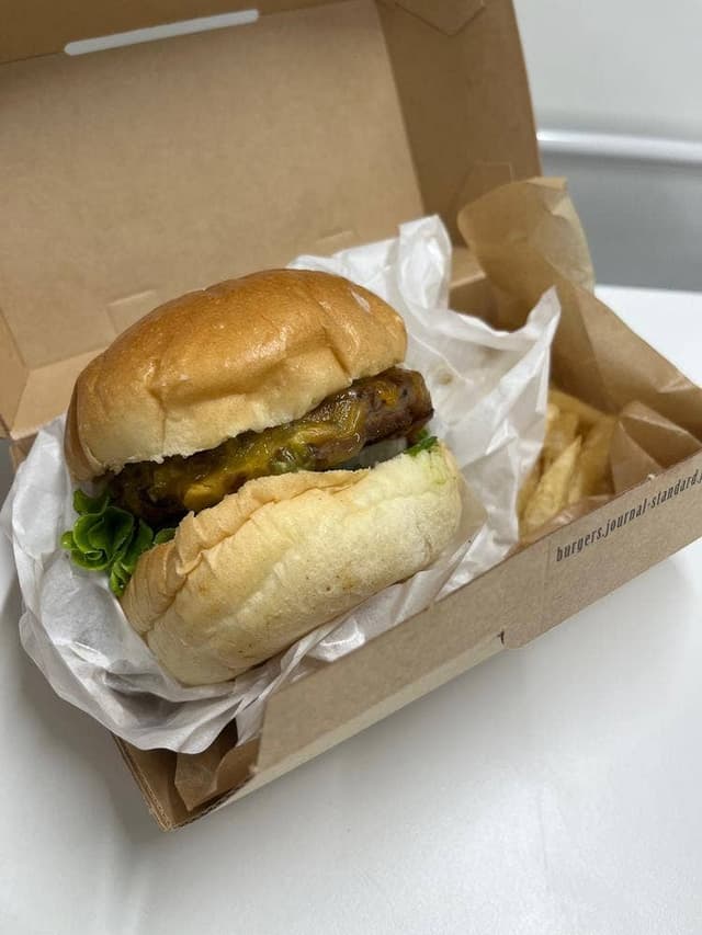 J.S. BURGERS CAFE 新宿店 - サブ画像3
