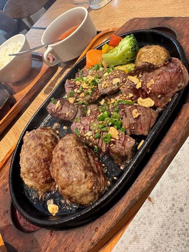 いしがまやハンバーグ MARK IS みなとみらい店 - サブ画像3