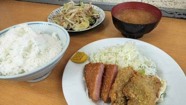 三河屋食堂 - サブ画像1