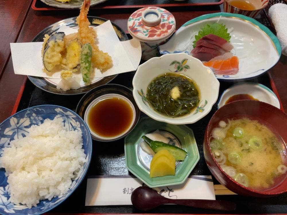 割烹さわぐち