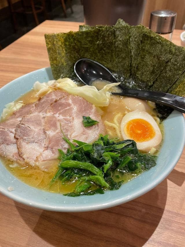 横浜家系ラーメン 銀家 札幌宮の森店 - サブ画像2