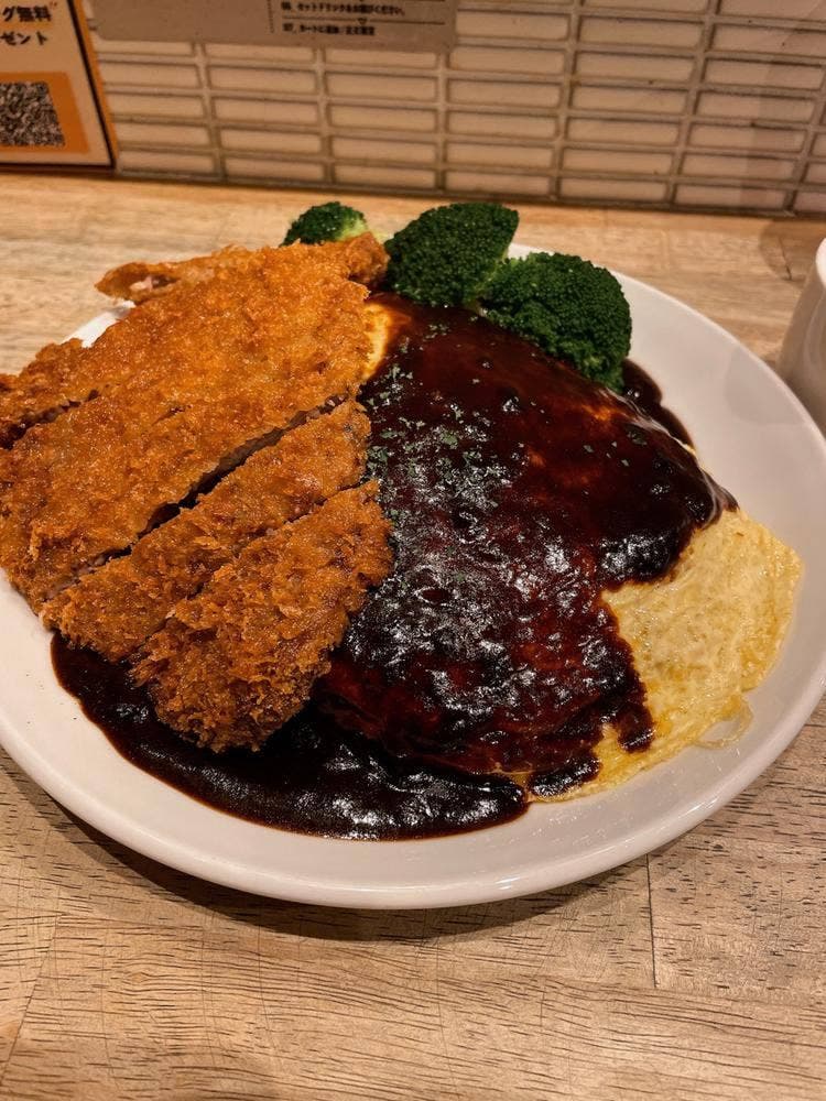 EGG BOMB 池袋店