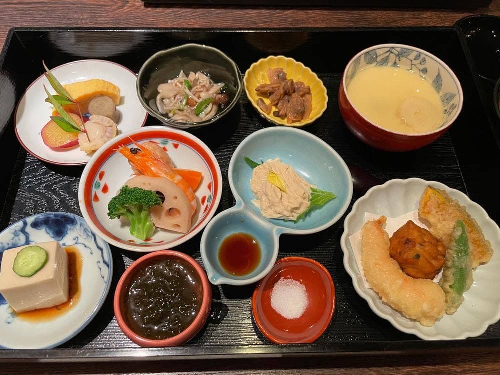 小料理 豆庵 駅前店