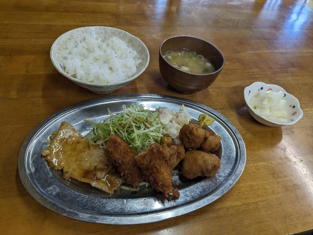 ミヨシ