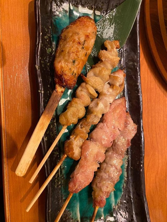 産直牡蠣 イカ道場 豊丸水産 岩国駅前店 - サブ画像1