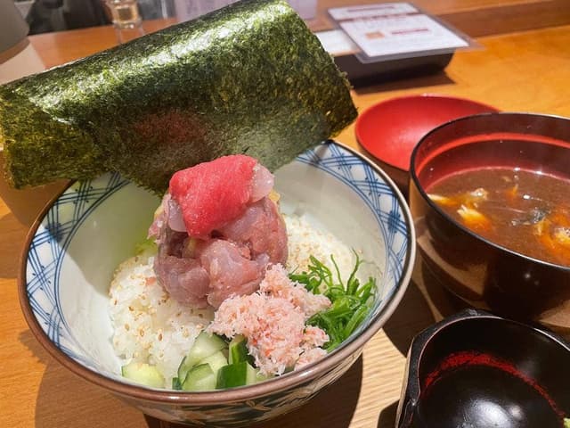 Ωm - サブ画像1