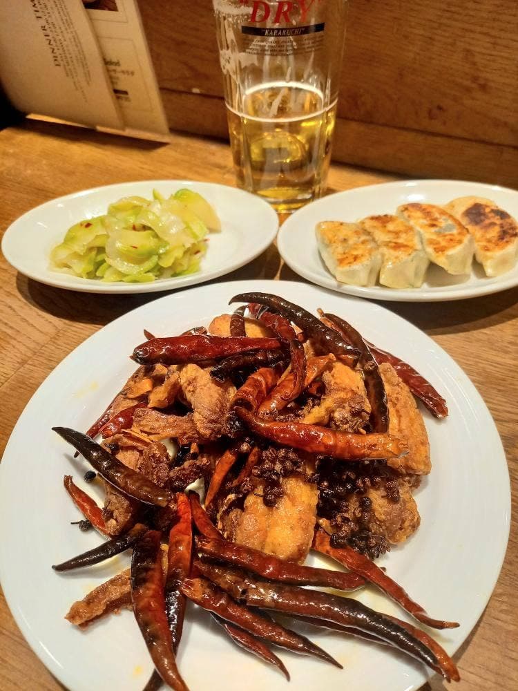 餃子と炙り こけこっこ