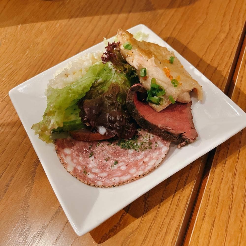 カフェラウンジコロン