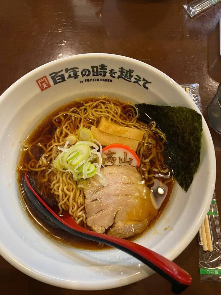 百年の時を越えて 飛騨高山 赤レンガ総本店