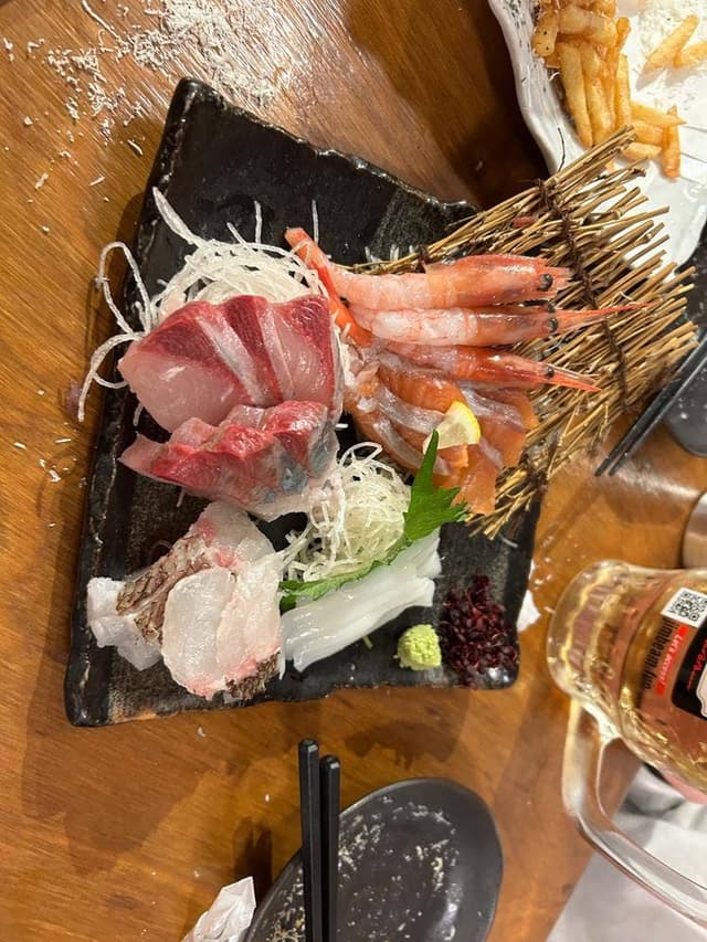 博多もつ鍋とチーズ料理 はじめや 横浜本店 - サブ画像1
