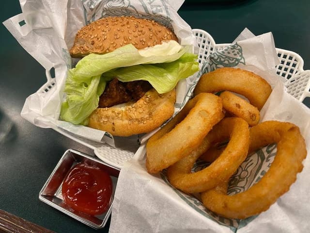 ラッキーピエロ 峠下総本店 - サブ画像1