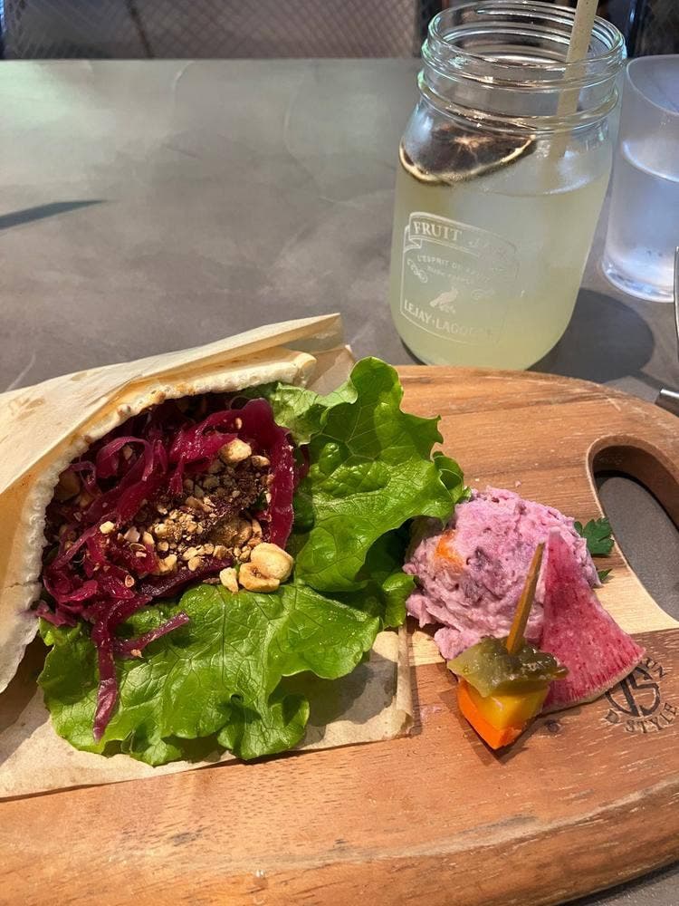 CAFE STRATA