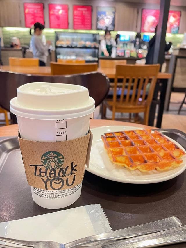 スターバックス コーヒー 新横浜3丁目店 - サブ画像1