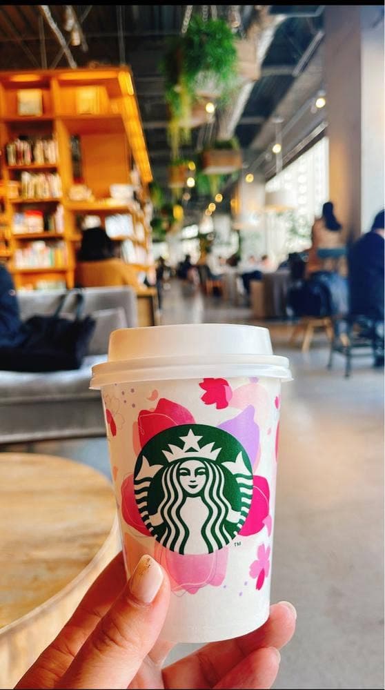 スターバックス コーヒー 六本松 蔦屋書店 - サブ画像1