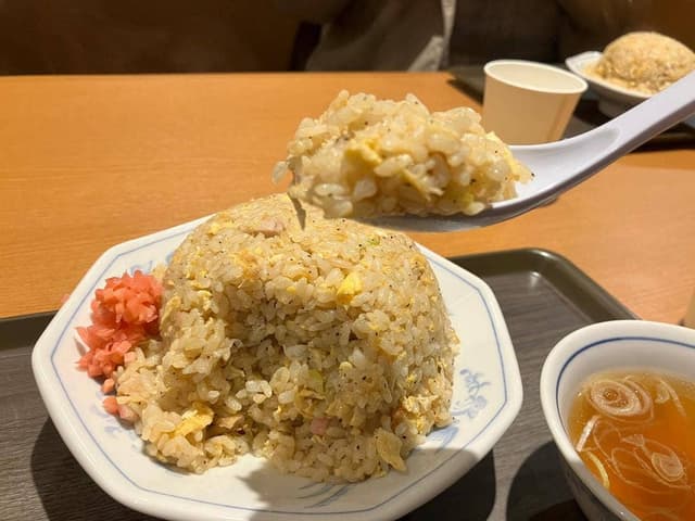 街中華 トナリ飯店 酒々井店 - サブ画像1