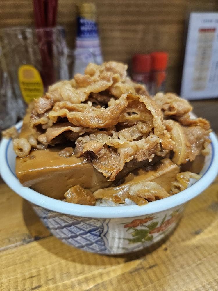 牛農家直営 うし煮込み 磯田屋