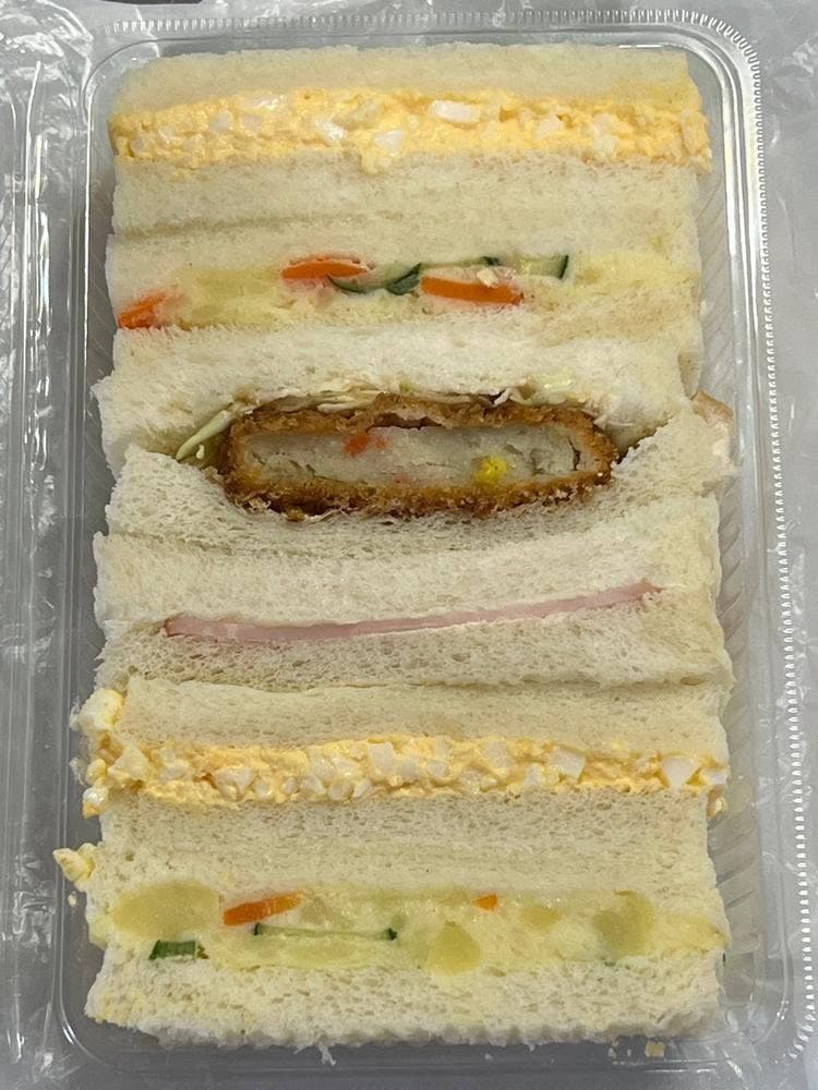 すみれパン店