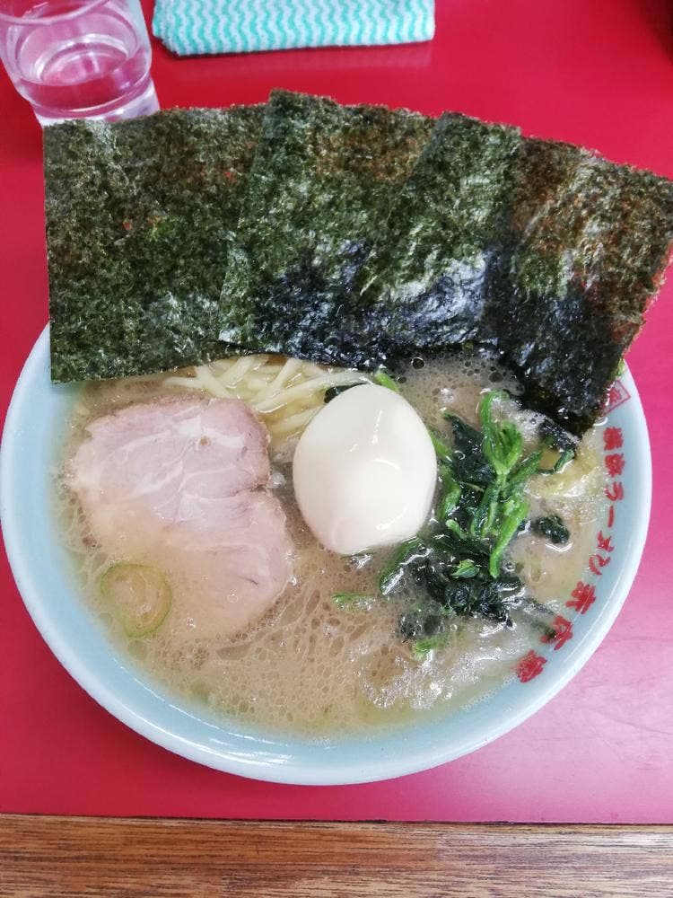 横浜ラーメン 末広家