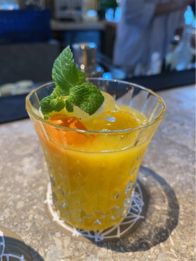 UPSTAIRZ Lounge  Bar  Restaurant - サブ画像1