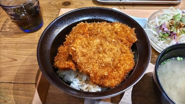 新潟カツ丼 タレカツ 神保町すずらん通り店 - サブ画像3