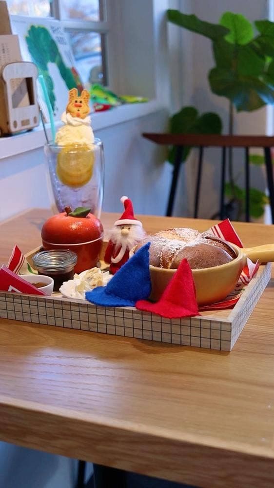 小さな絵本カフェ acero - サブ画像2