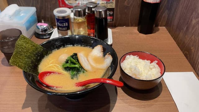 鶴金豚 - サブ画像1