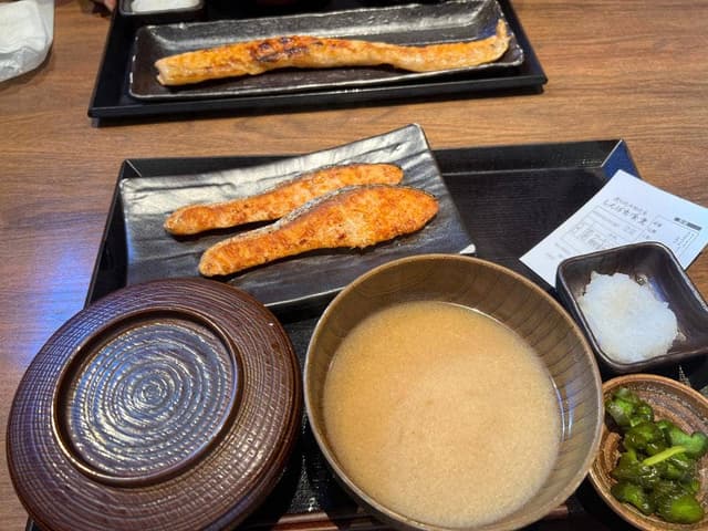炭火焼干物定食 しんぱち食堂 エミオ田無店 - サブ画像2