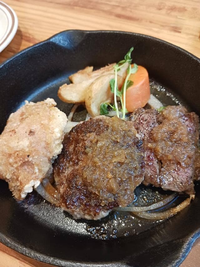 炭火ステーキクローバー 原宿店 - サブ画像1