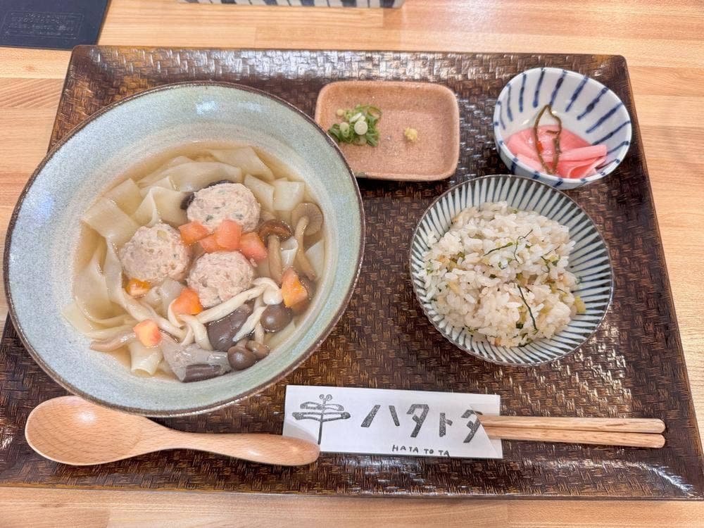 ハタトタ