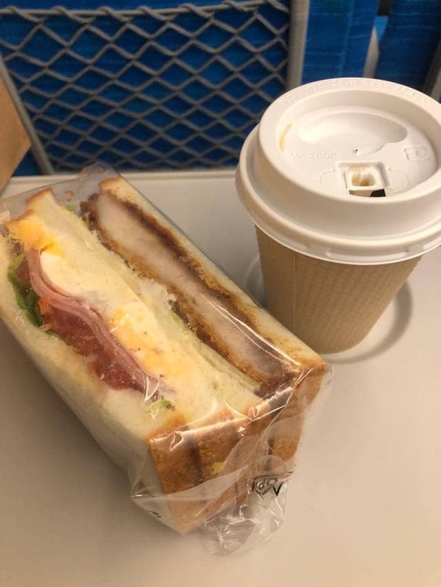 エスタシオンカフェ 新神戸 - サブ画像1