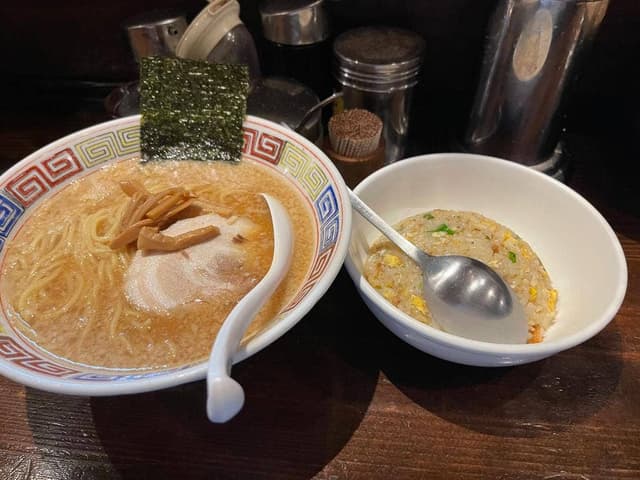 麻布ラーメン 麻布十番店 - サブ画像1