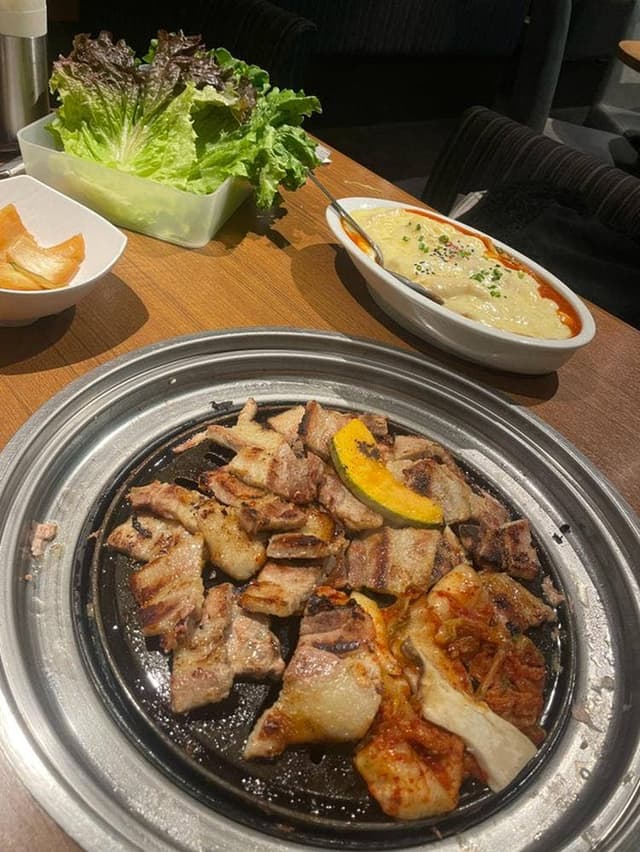 ハヌリ 新宿歌舞伎町ゴジラ通り店 - サブ画像3