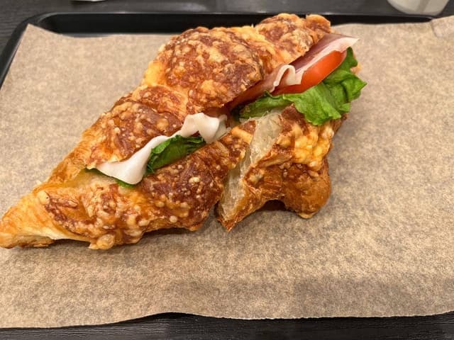 PAUL NEWoMan新宿店 - サブ画像1