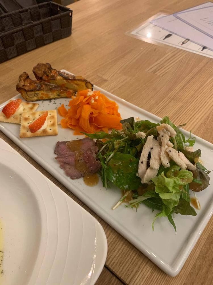 BISTRO＆CAFE UN