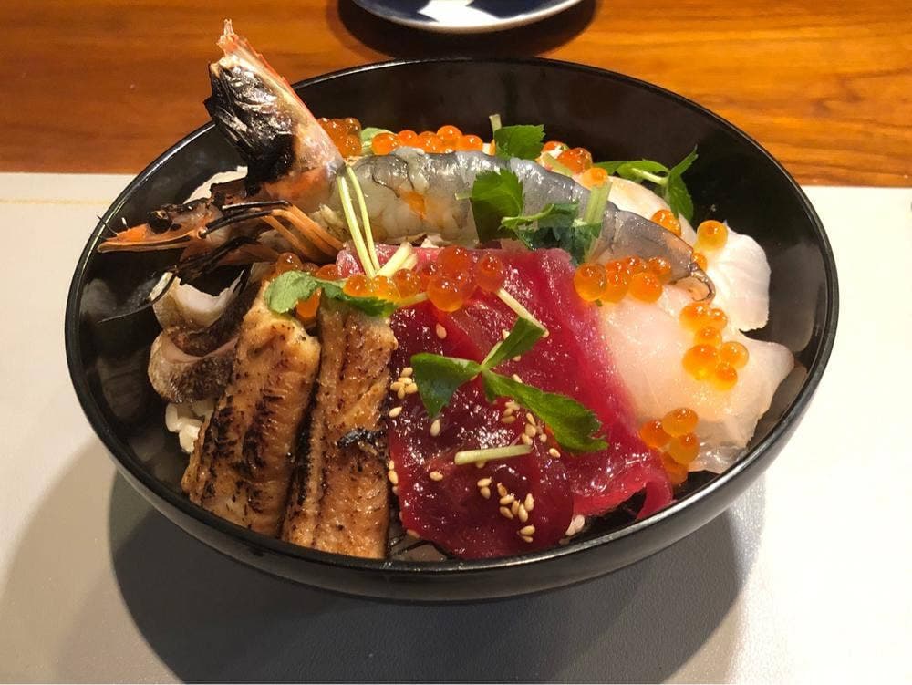 鮨 晴レ結ビ
