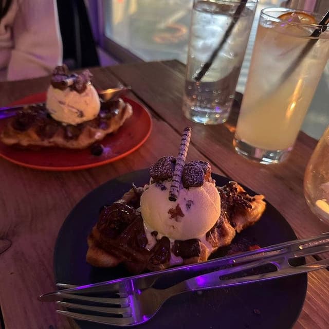 SUNDAY FULLER CAFE - サブ画像1