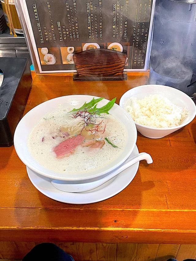 鴨だし中華そば 王鴨 - サブ画像1