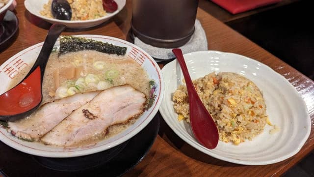 麺処 諭吉 大阪京橋店 - サブ画像1