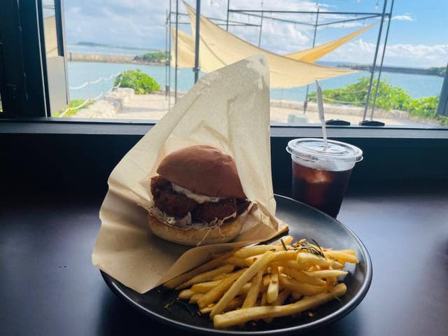 DOUG'S BURGER 池間島店 - サブ画像1