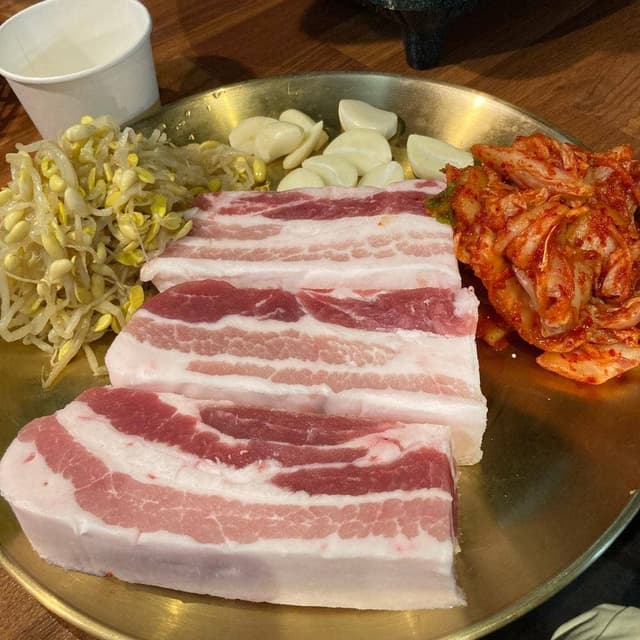 サムギョプサル×韓国料理 OKOGE/オコゲ 梅田東通り店 - サブ画像1