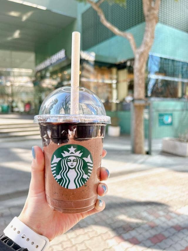 スターバックス コーヒー 新宿グリーンタワービル店 - サブ画像3