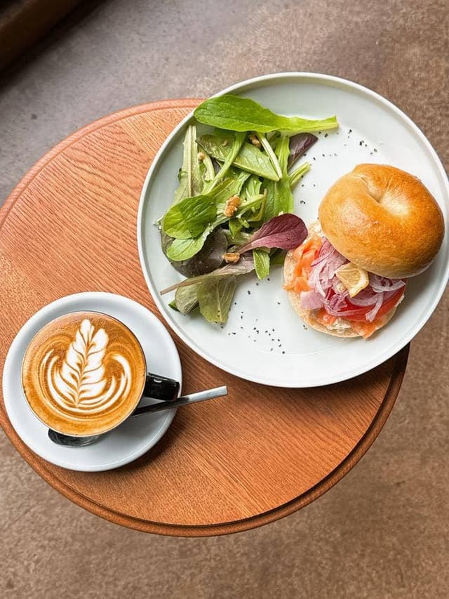 SCHOOL BUS COFFEE STOP NAKAMEGURO - サブ画像2
