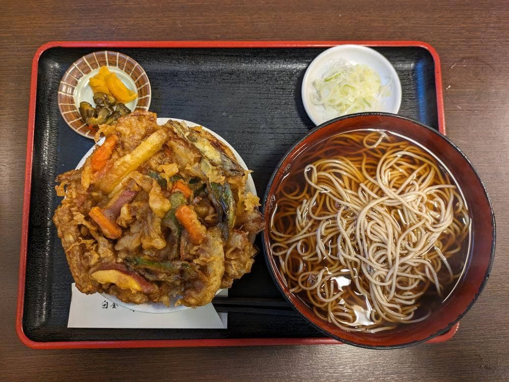 白金松月