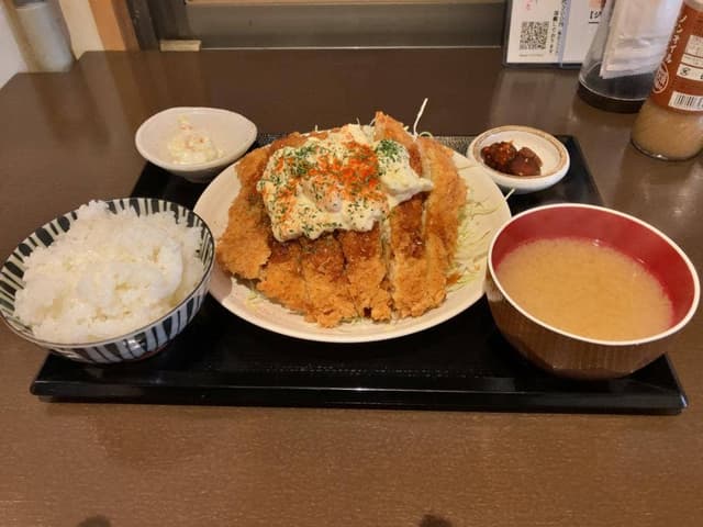 もつ焼き&牛刺し 肉酒場 とろっと 西新宿店 - サブ画像3