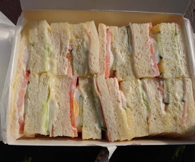 タマヤサンドのお店 ラヴィアンローズ - サブ画像1