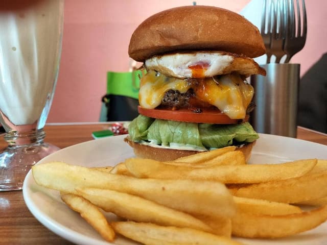 BURGER&MILKSHAKE CRANE - サブ画像1