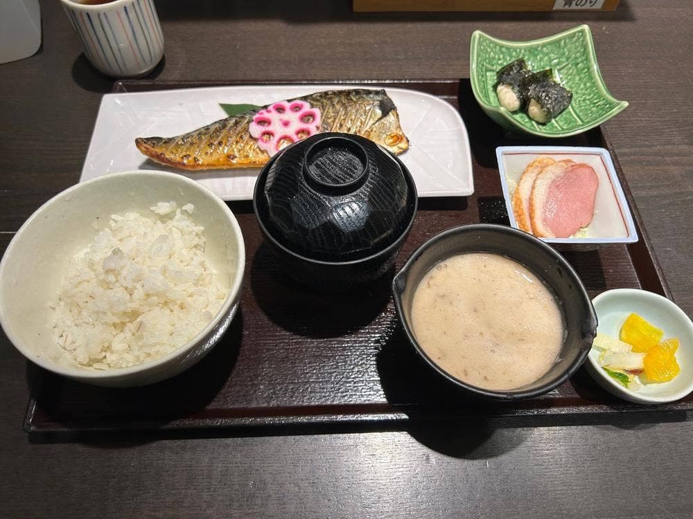 自然生とろろ御膳 華花 守山志段味店